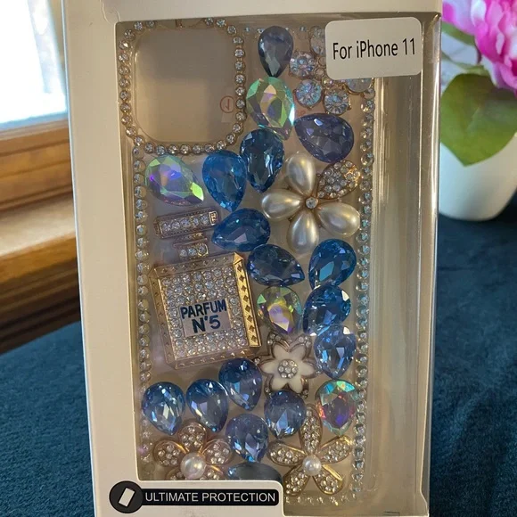 3D Bling Case for IPhone 11 - Picture 2 of 4